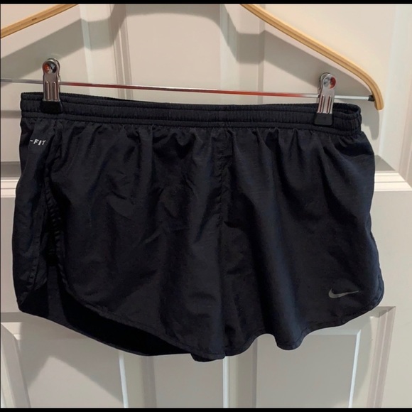 Black nike shorts worn once - Picture 1 of 2